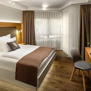 hotel-restaurant-linde.stuttgart-hotel.com/